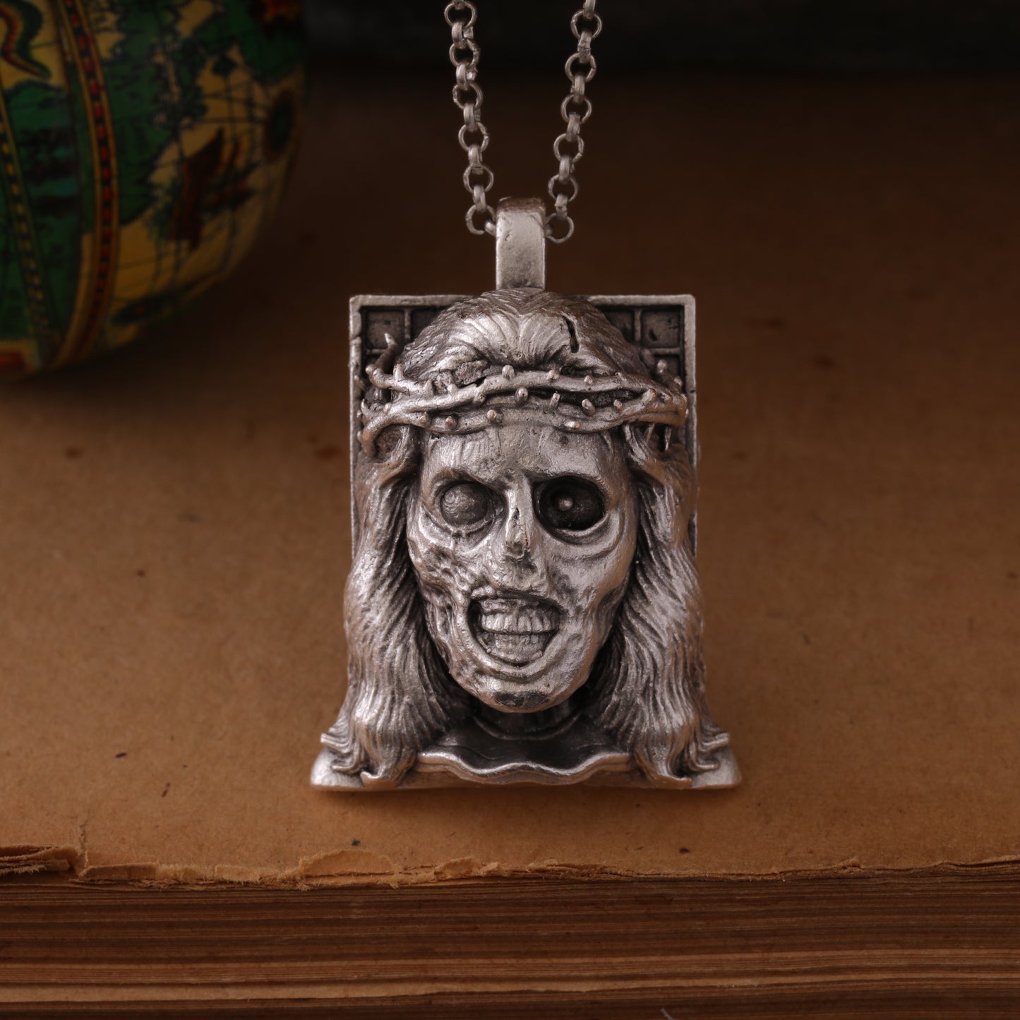 Terrifier 3 Victoria Hayes Silver Pendant – Hand-Carved, Handcrafted Tribute to the Horror Icon